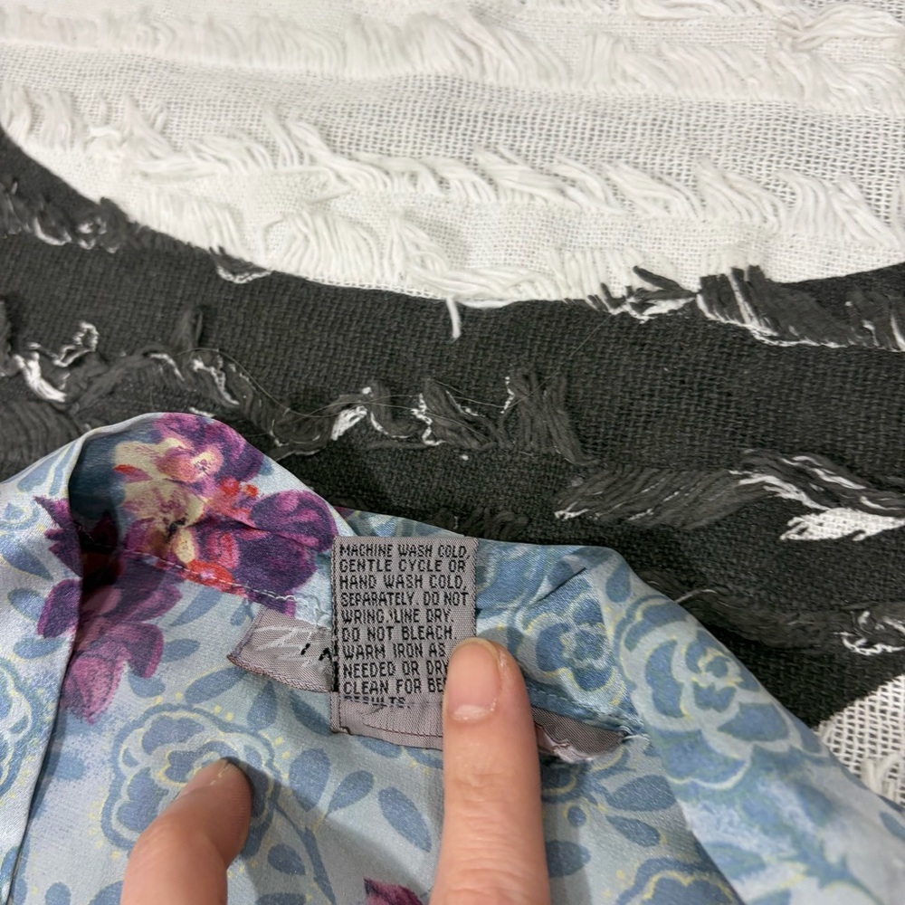 100% Silk Kimono Robe - M Blue Floral Boho Peasant Cottagecore Vacay Beachy - Picture 7 of 10